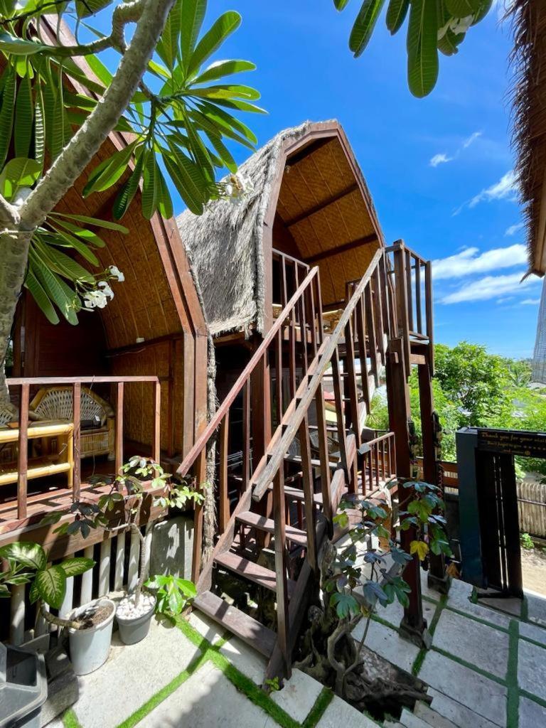 The Golden Ave Bungalow Gili Trawangan Exterior foto
