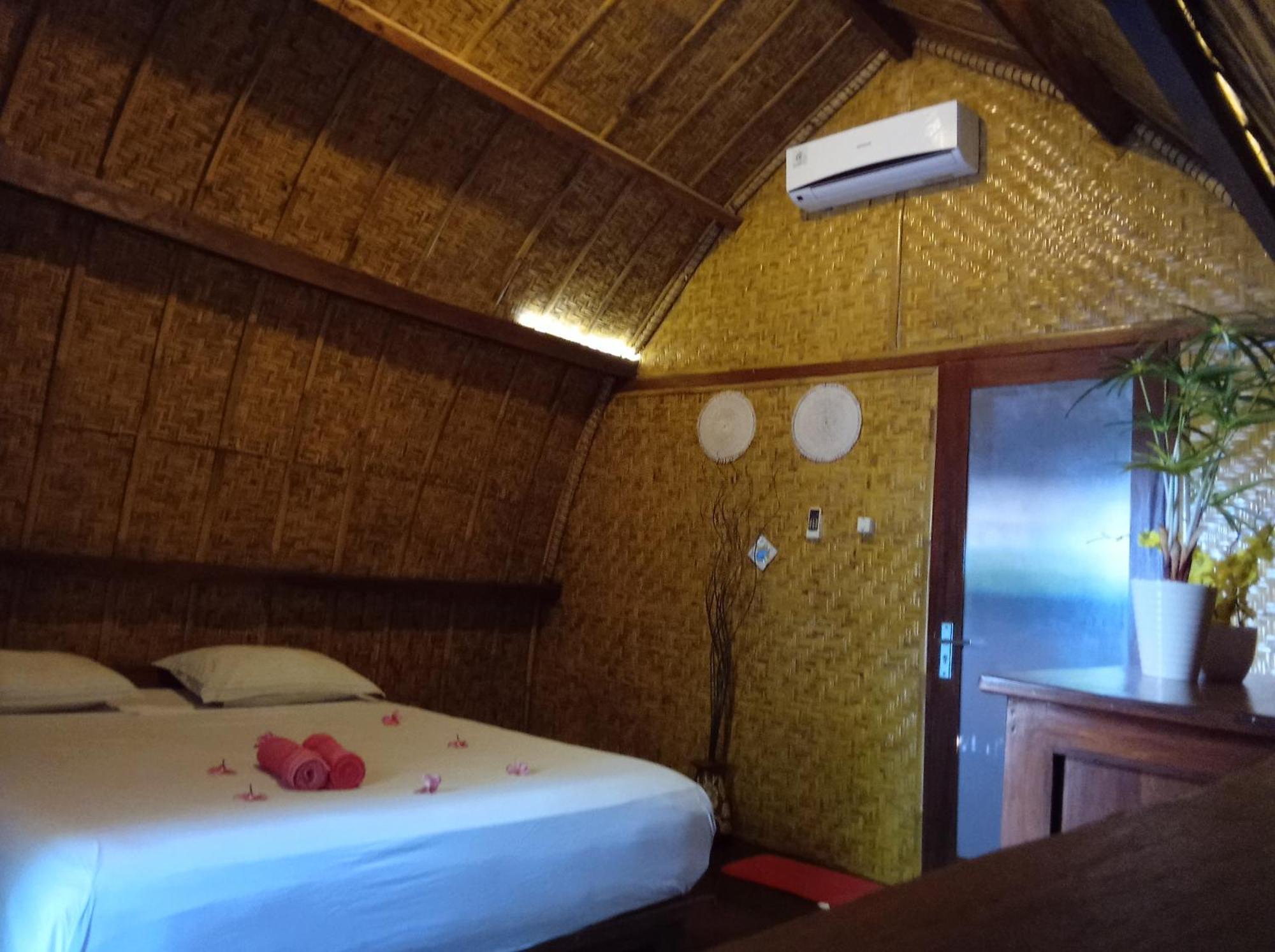 The Golden Ave Bungalow Gili Trawangan Zimmer foto